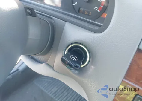 2002 Mercedes-Benz E 320 Special Edition из США, поврежденный, VIN WDBJF65J82B406623